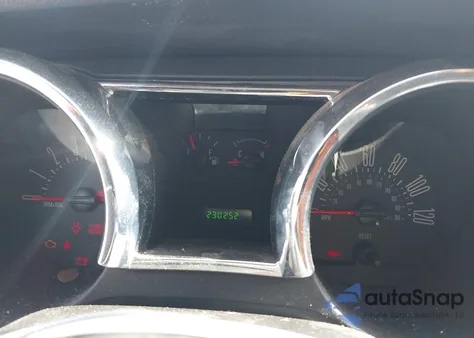 2005 Ford Mustang z USA, uszkodzony, nr VIN 1ZVFT80N355166743